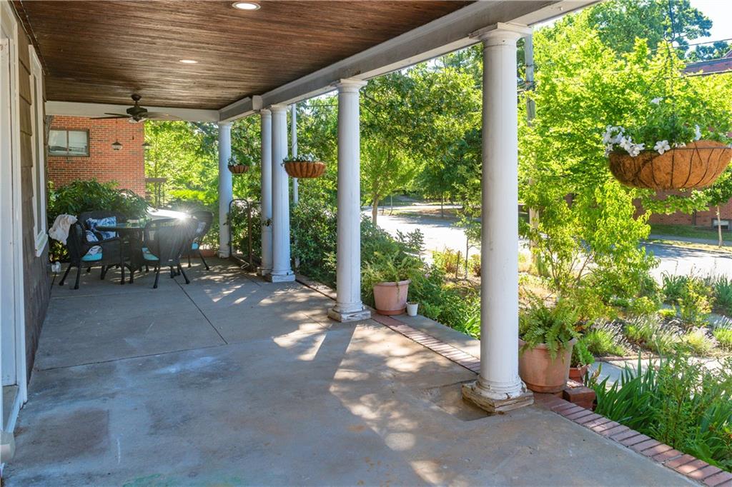173 Lexington Avenue Property Photo 4