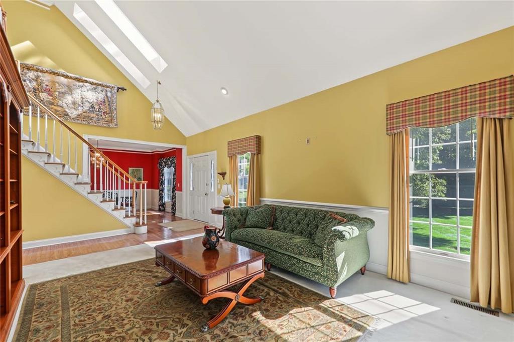 20 Ivy Garden Way Property Photo 6