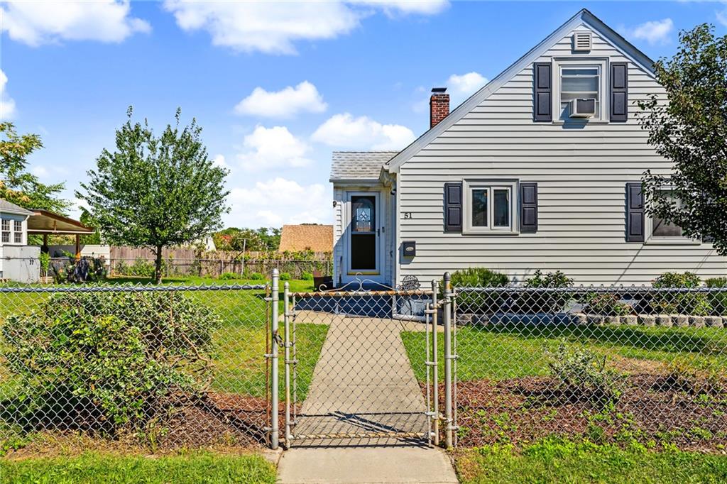 51 Lowell Street Property Photo 2