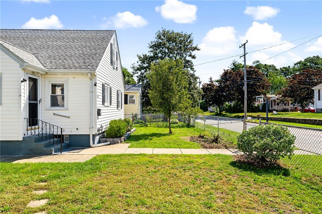 51 Lowell Street Property Photo 3