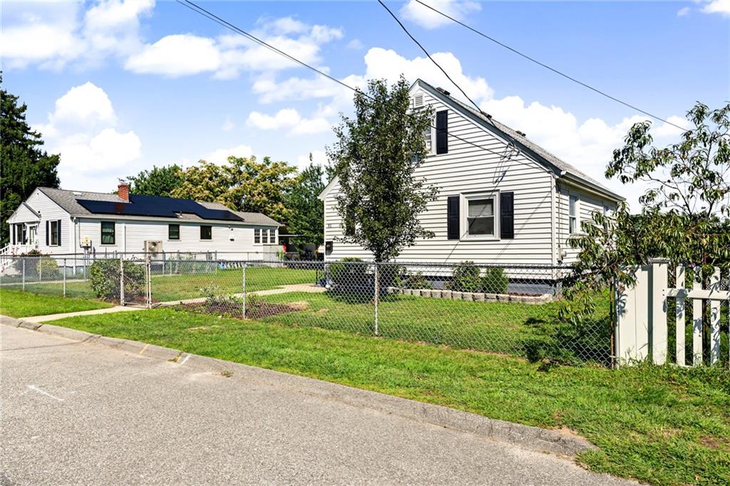 51 Lowell Street Property Photo 6