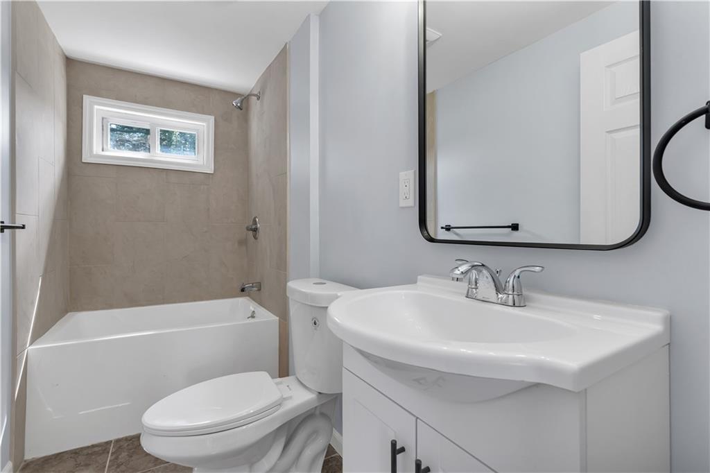 40 Barber Avenue Property Photo 33