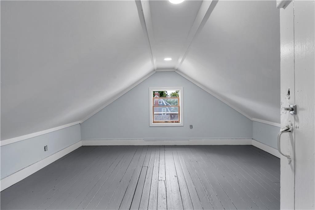 40 Barber Avenue Property Photo 35