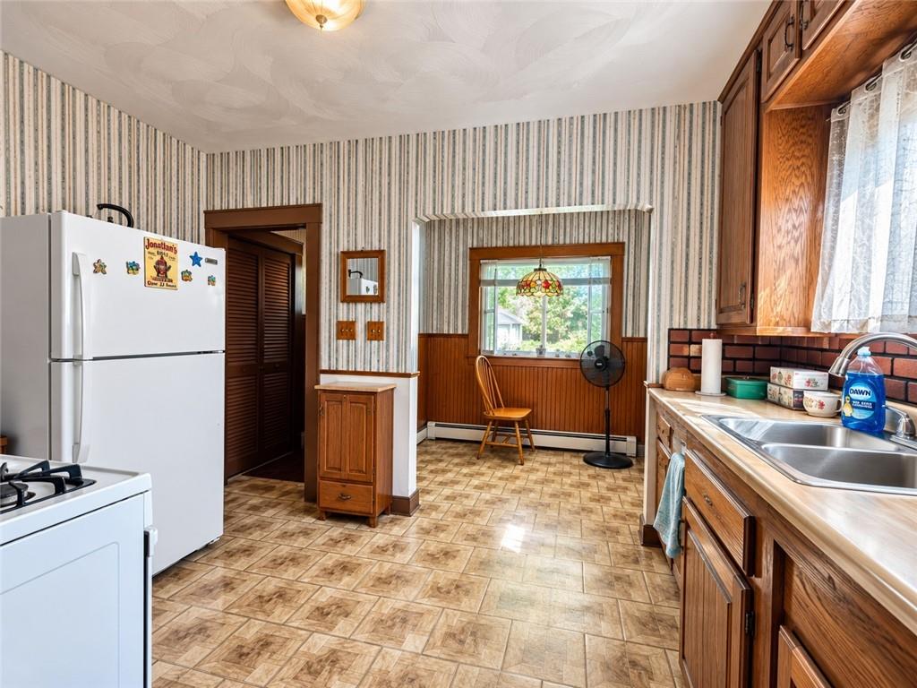 23 Whitford Avenue Property Photo 7