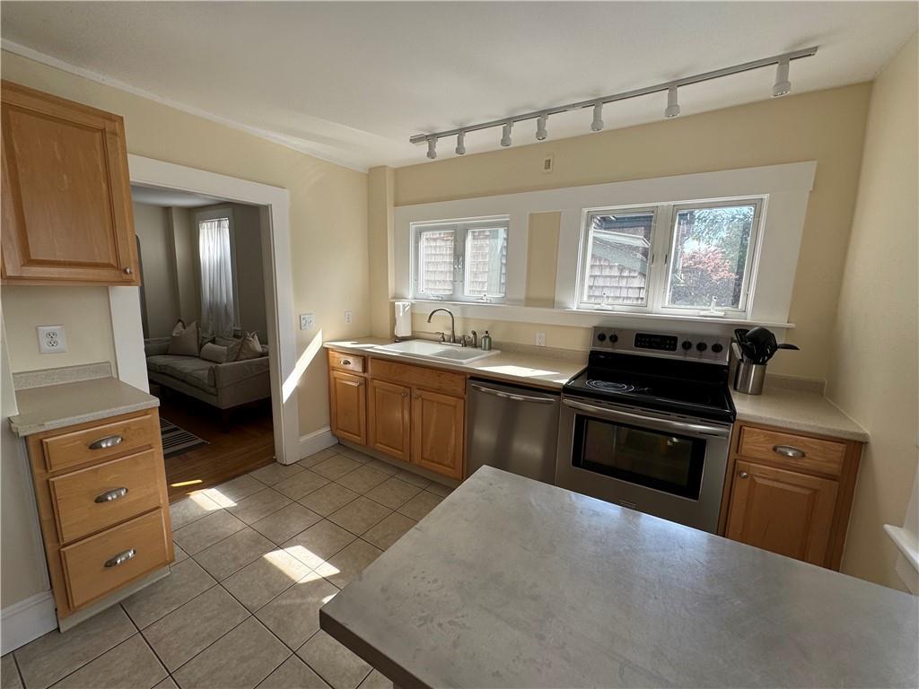 49 Connection Street Property Photo 11