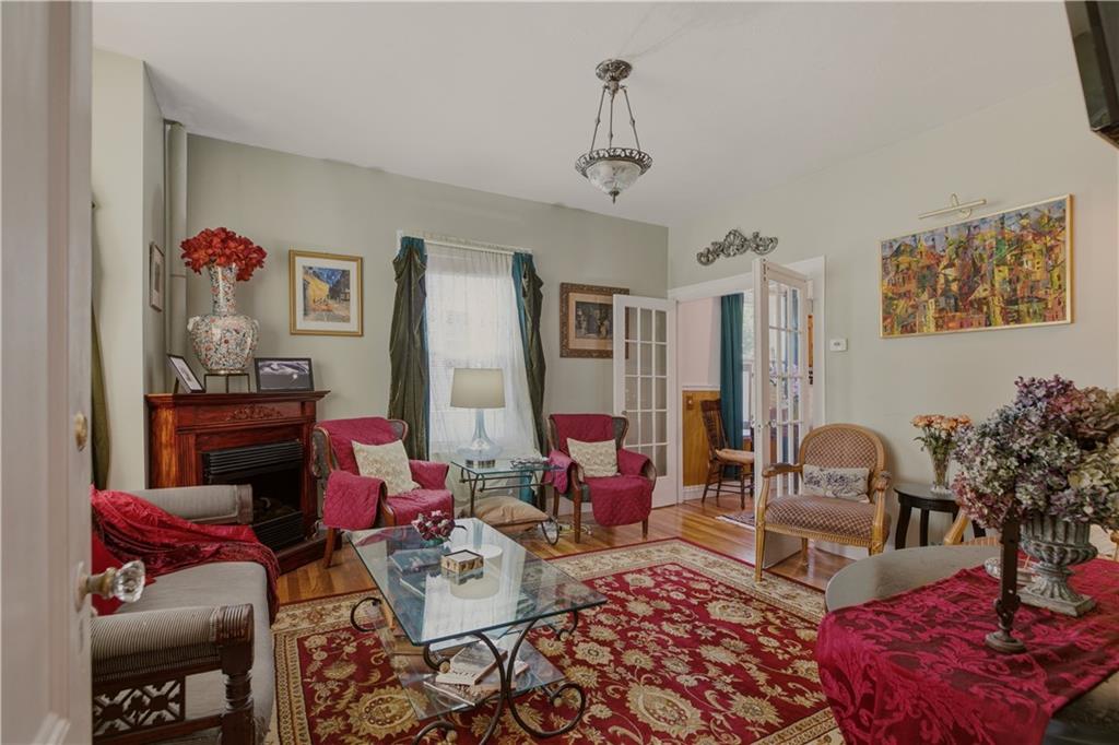 30 Whipple Street Property Photo 9
