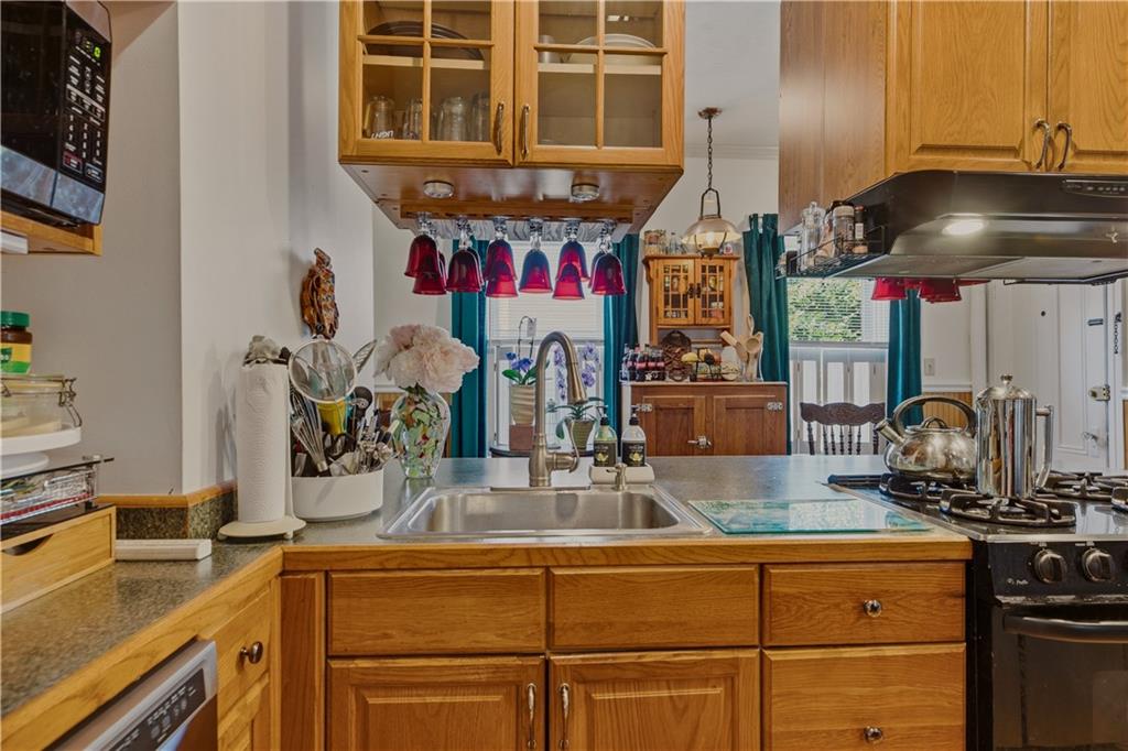 30 Whipple Street Property Photo 15