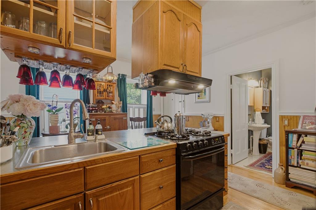 30 Whipple Street Property Photo 16