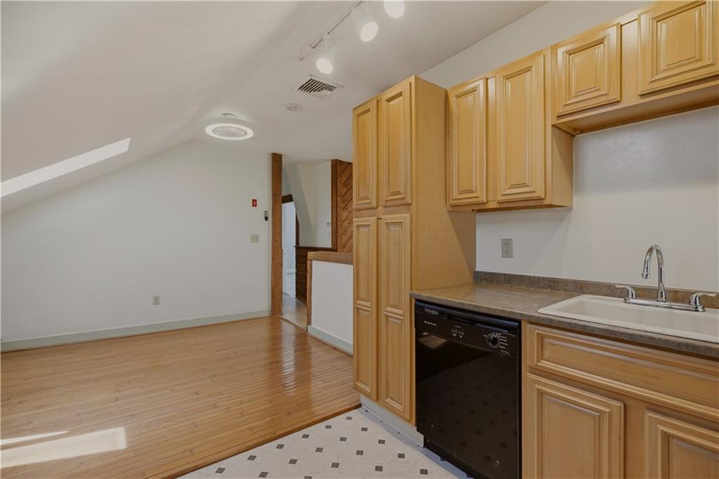 30 Whipple Street Property Photo 42