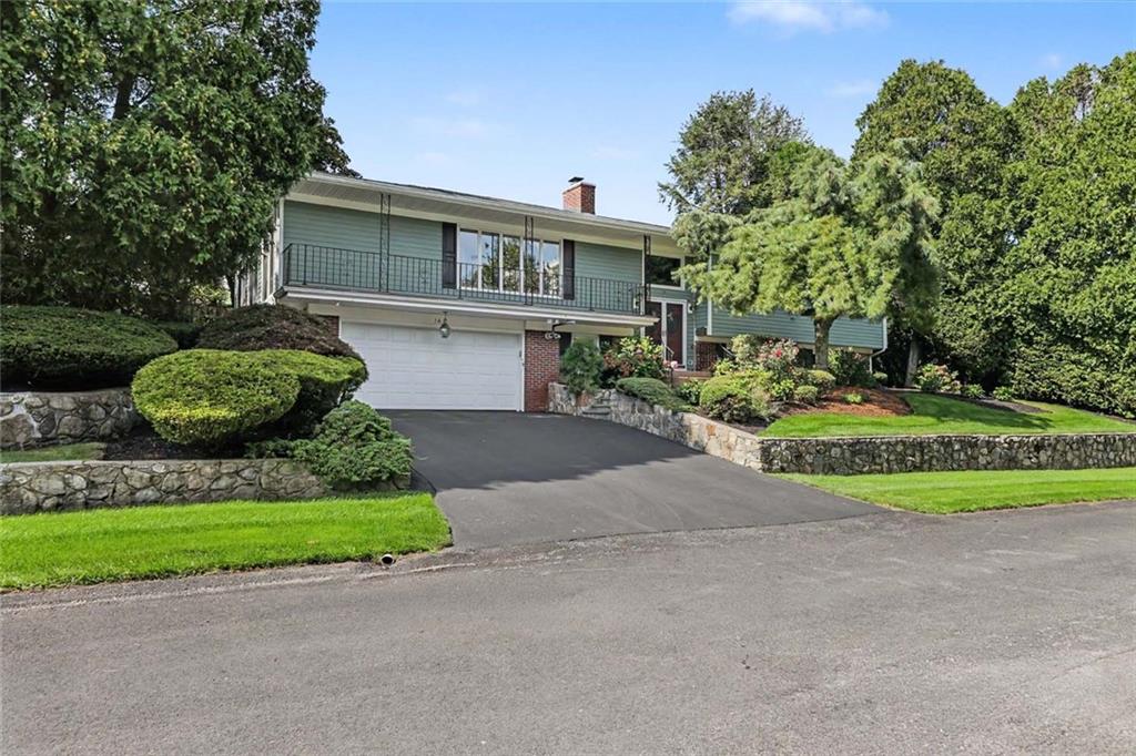 14 Sweet Hill Drive Property Photo 3