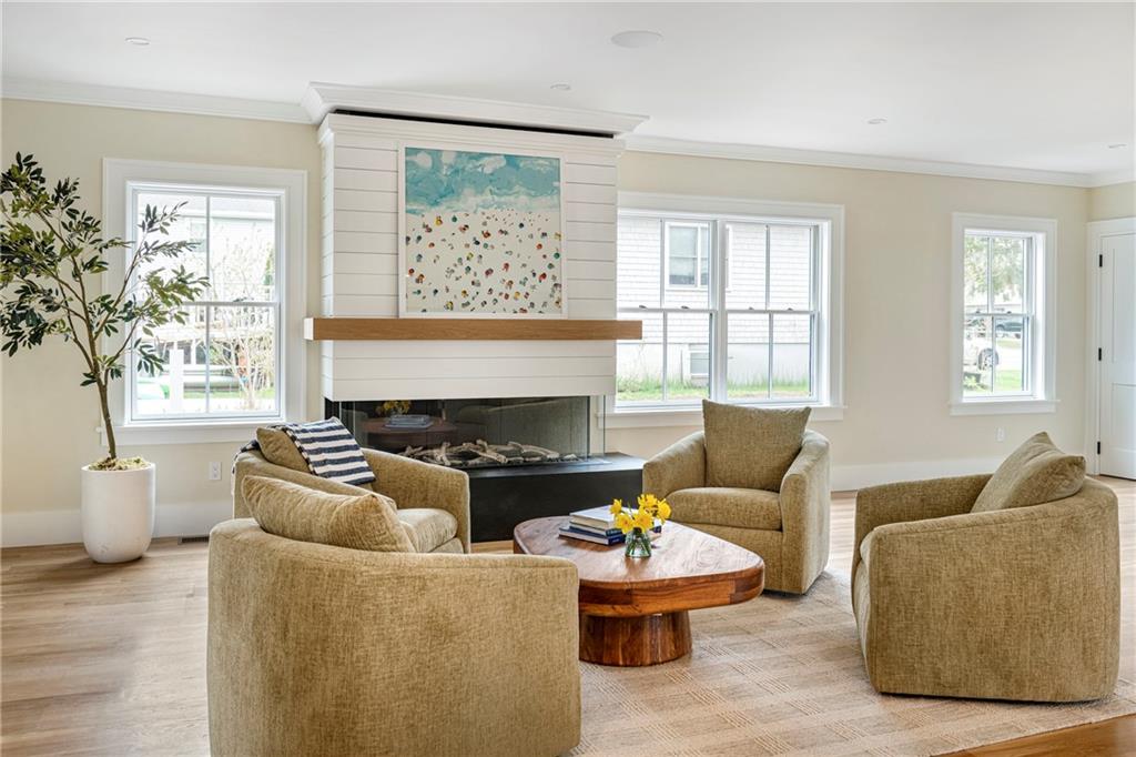 118 Newport Avenue Property Photo 13