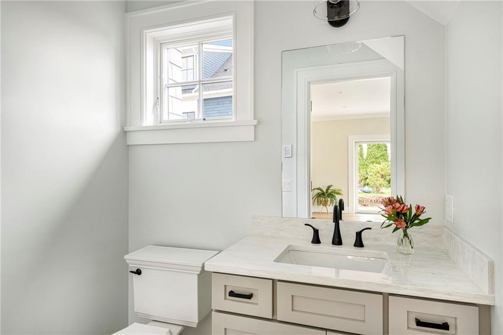 118 Newport Avenue Property Photo 22
