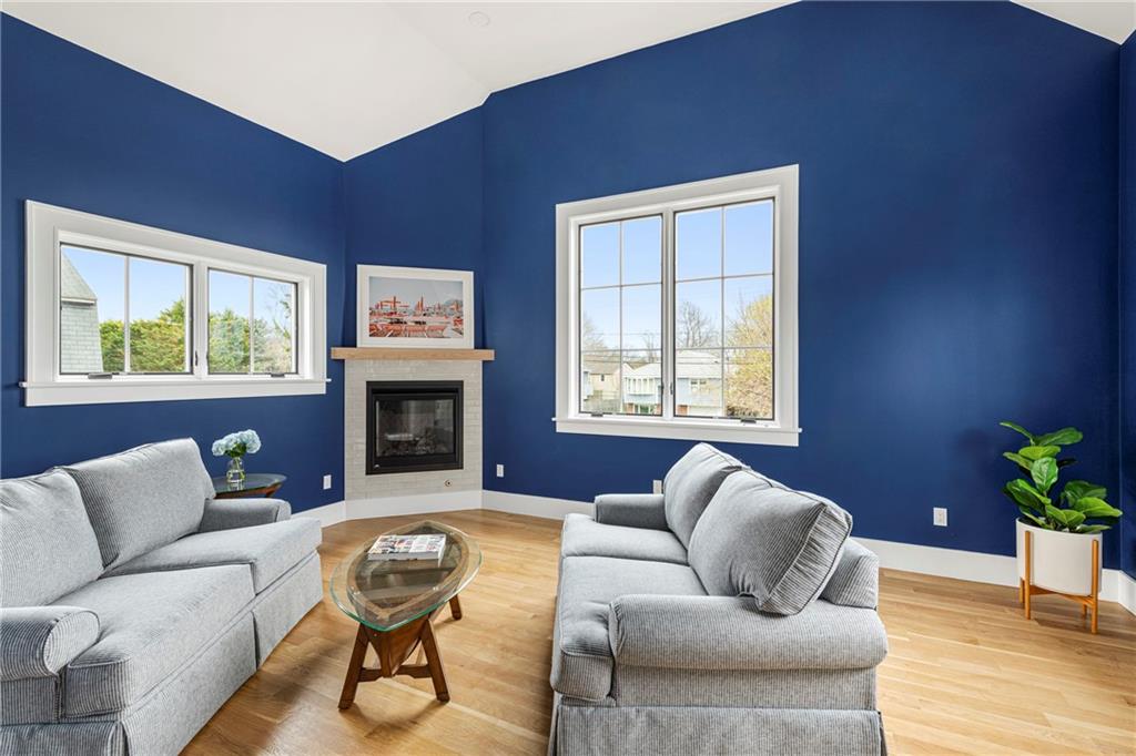 118 Newport Avenue Property Photo 26
