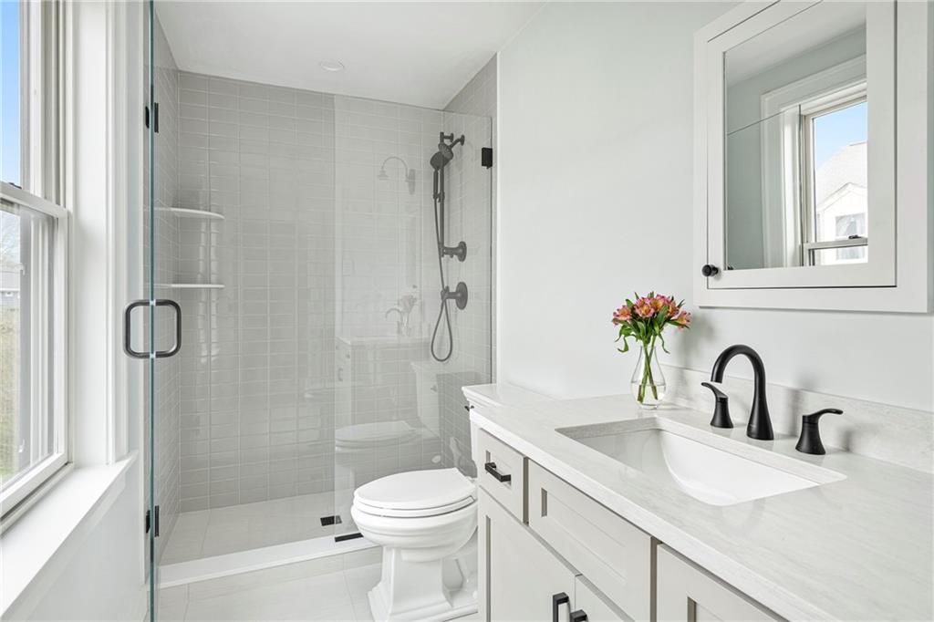 118 Newport Avenue Property Photo 33