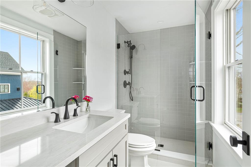 118 Newport Avenue Property Photo 35