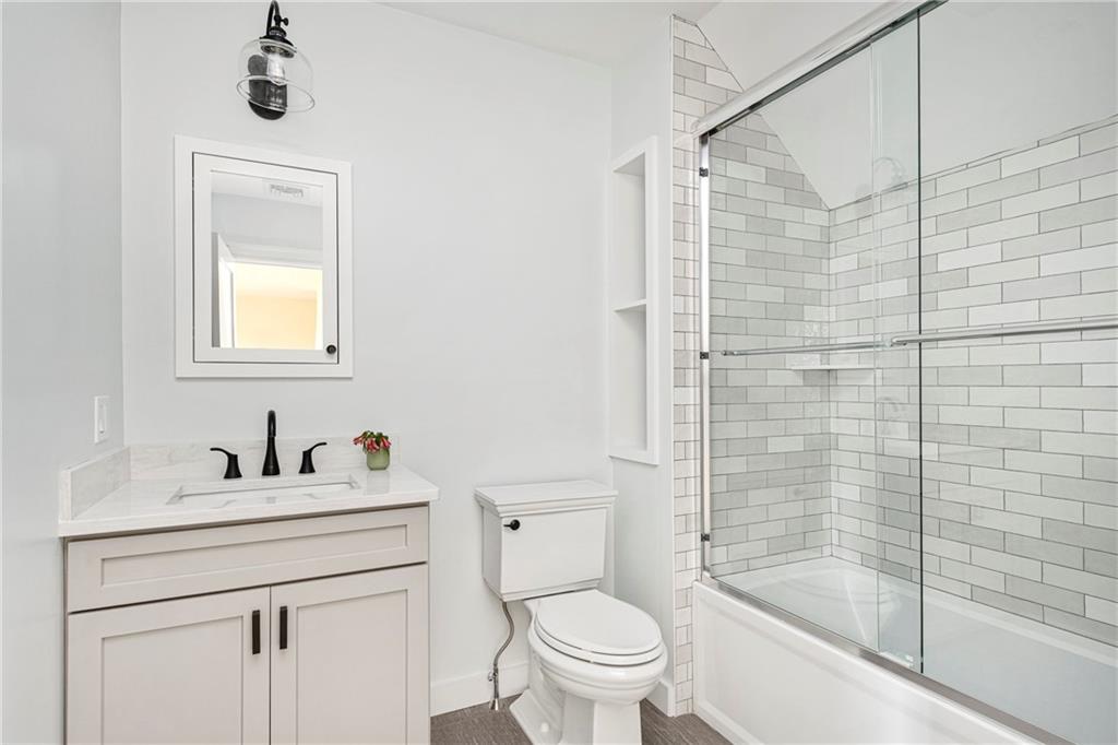 118 Newport Avenue Property Photo 40