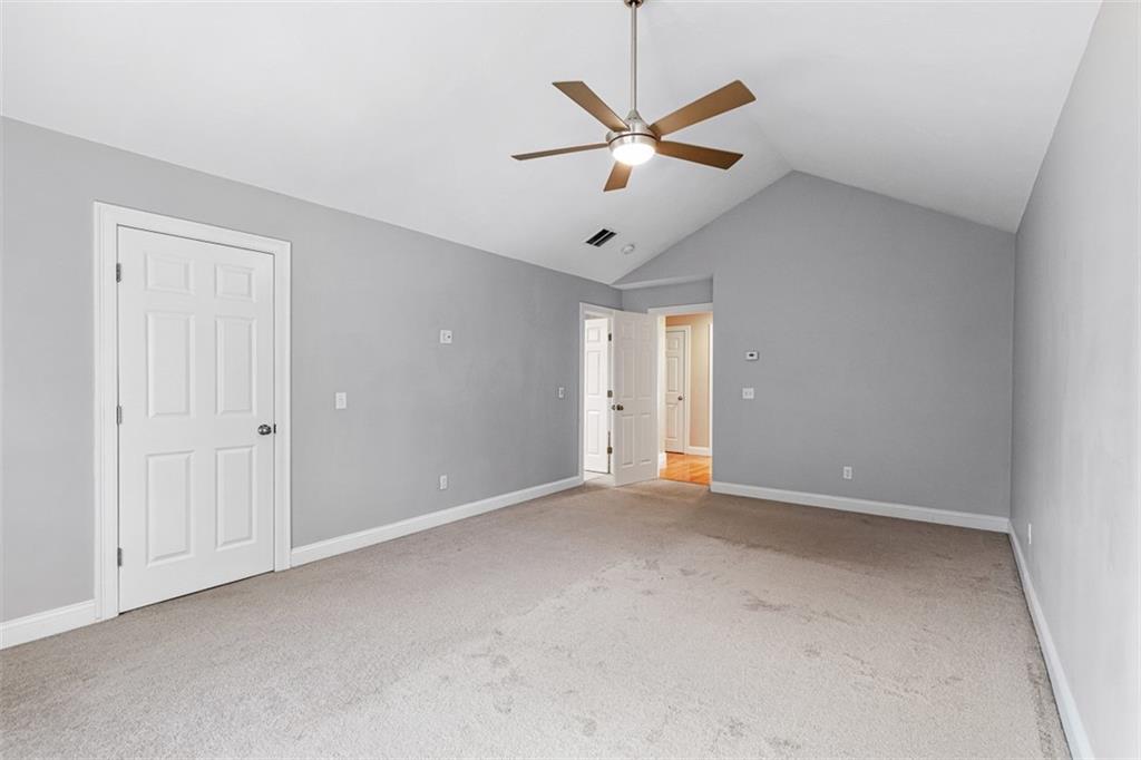 102 Hunting Hill Drive Property Photo 19