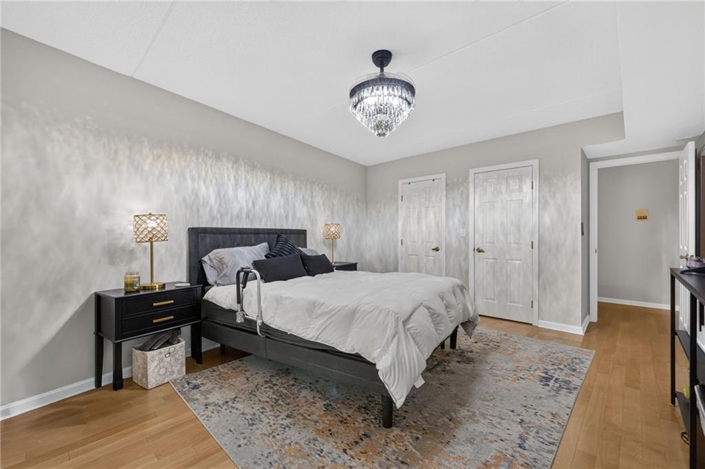 650 East Greenwich Avenue Unit 3/405 Property Photo 11