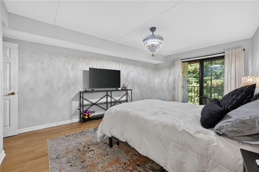 650 East Greenwich Avenue Unit 3/405 Property Photo 12