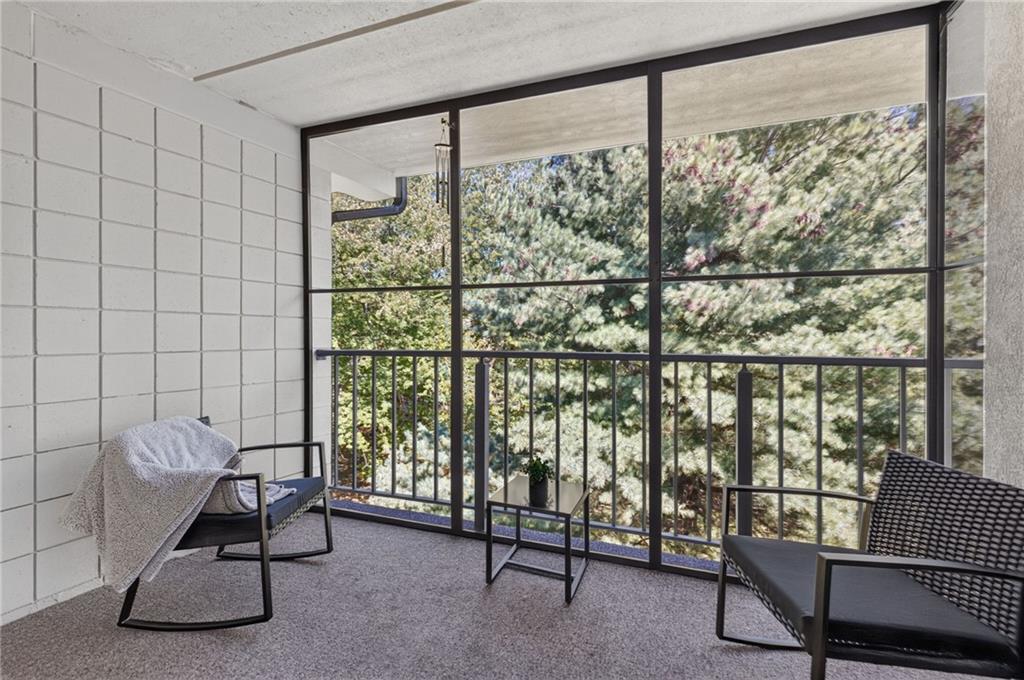650 East Greenwich Avenue Unit 3/405 Property Photo 27