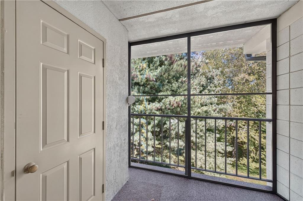 650 East Greenwich Avenue Unit 3/405 Property Photo 29