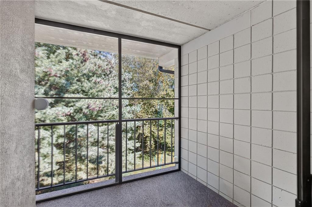 650 East Greenwich Avenue Unit 3/405 Property Photo 30