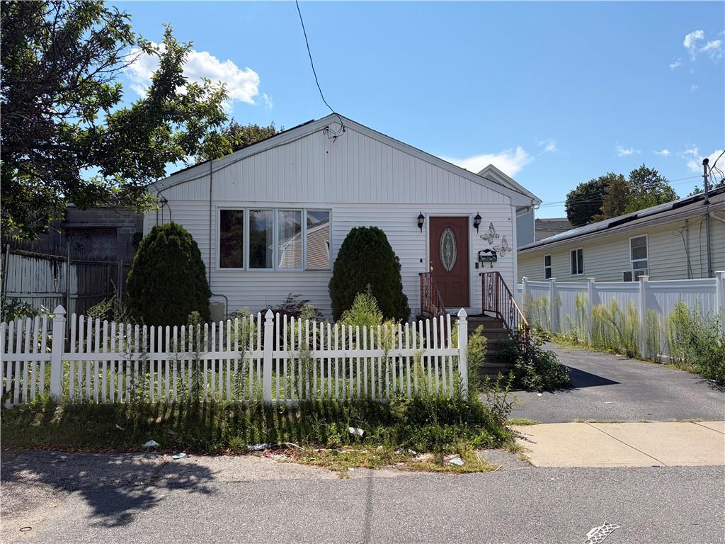 33 Huldah Street Property Photo 1