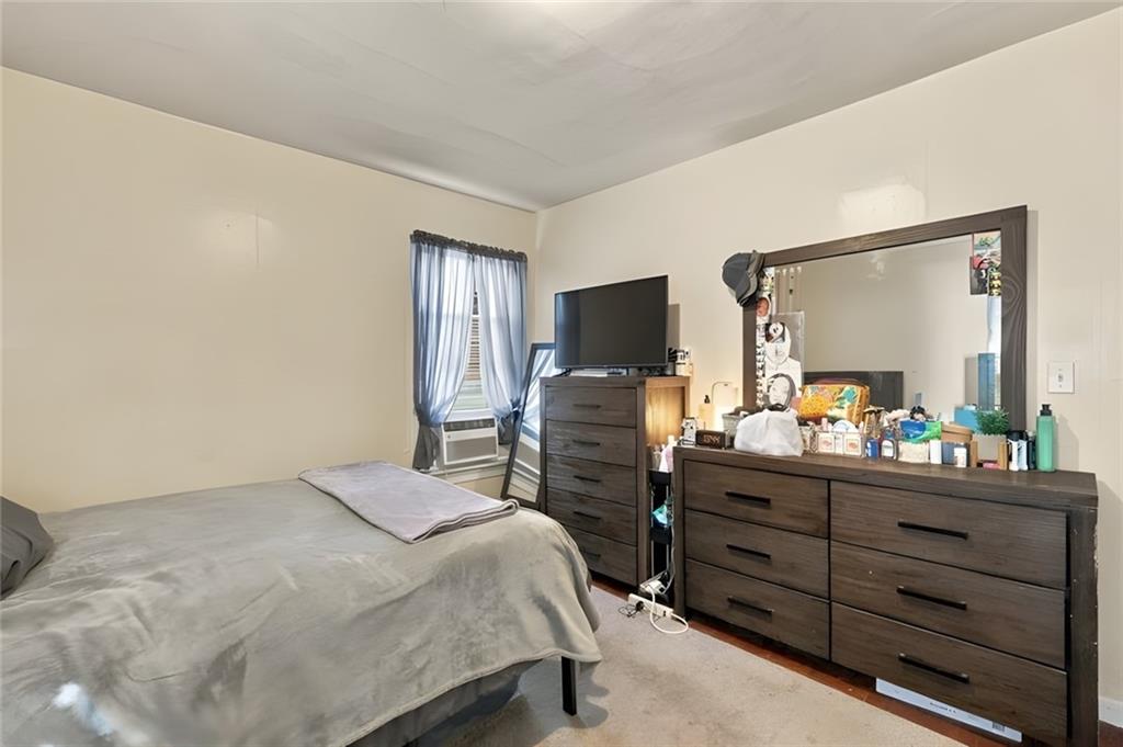 904 Newport Avenue Property Photo 22