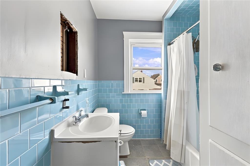 904 Newport Avenue Property Photo 31