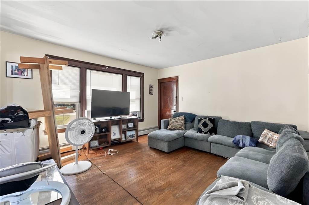 904 Newport Avenue Property Photo 33