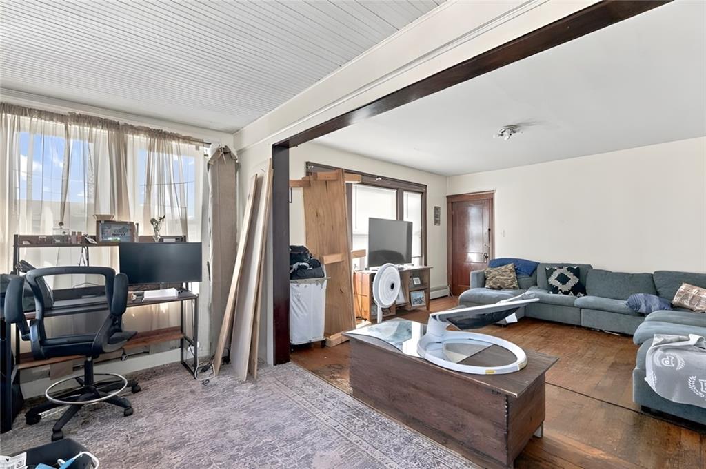 904 Newport Avenue Property Photo 34