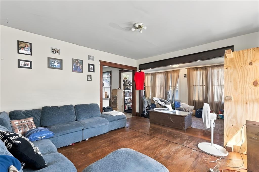 904 Newport Avenue Property Photo 35