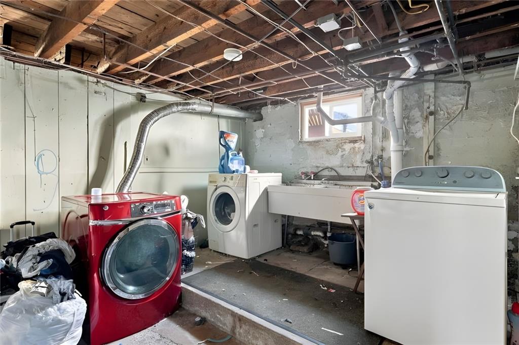 904 Newport Avenue Property Photo 38