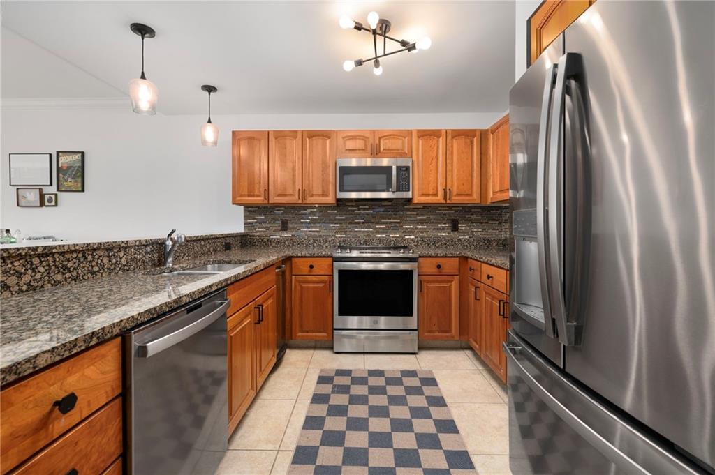 333 Atwells Avenue Unit 202 Property Photo 5