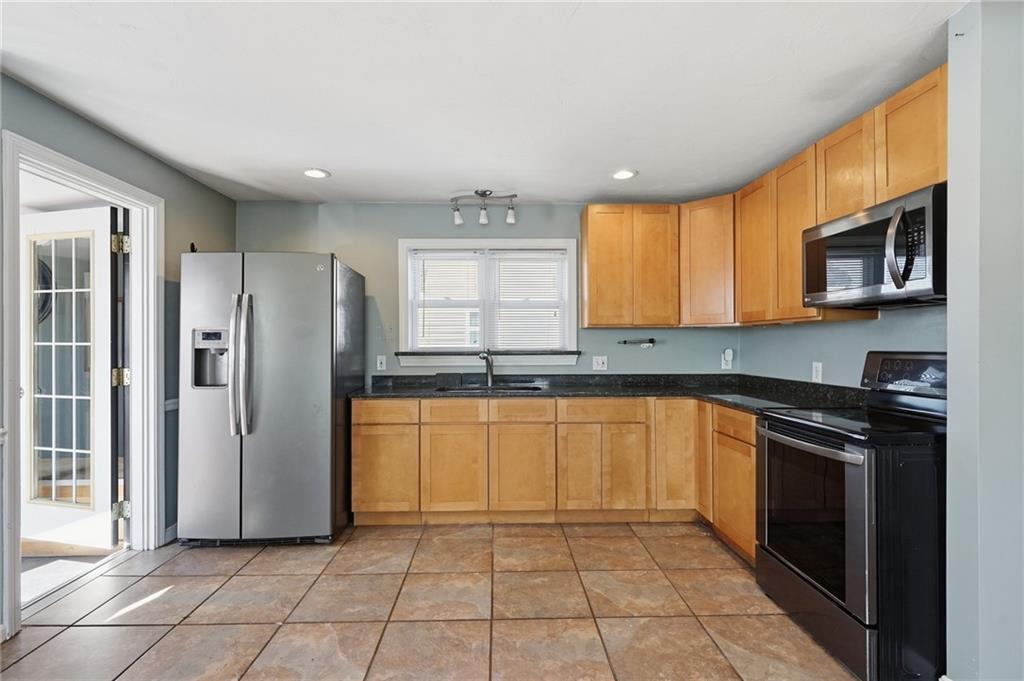 86 Paul Street Property Photo 3