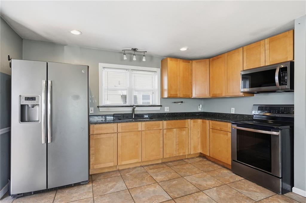 86 Paul Street Property Photo 4