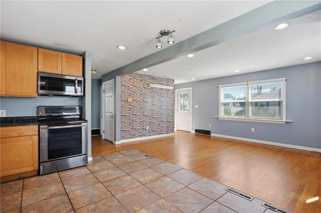 86 Paul Street Property Photo 5