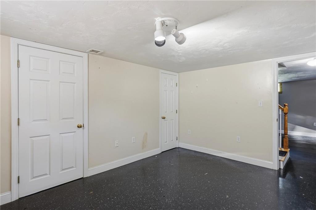 86 Paul Street Property Photo 31