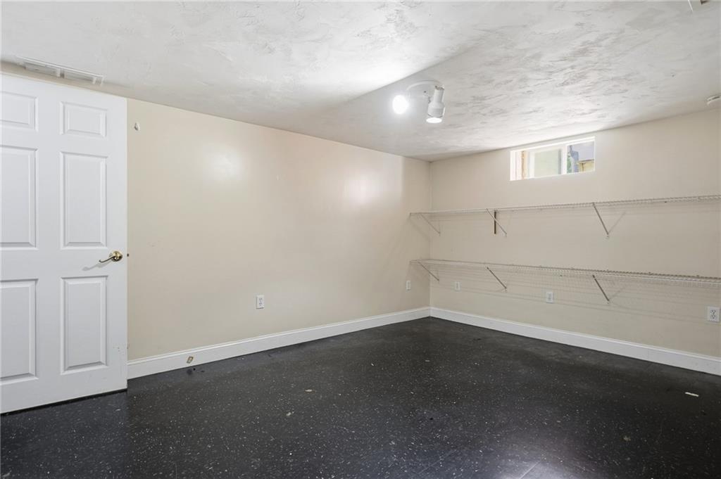 86 Paul Street Property Photo 32