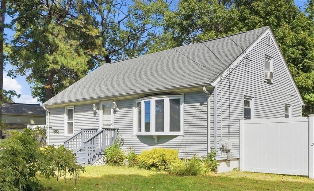 20 Horse Neck Road Property Photo 3