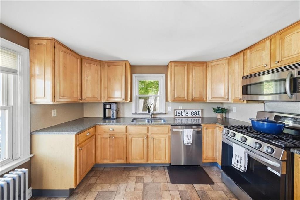 20 Horse Neck Road Property Photo 4