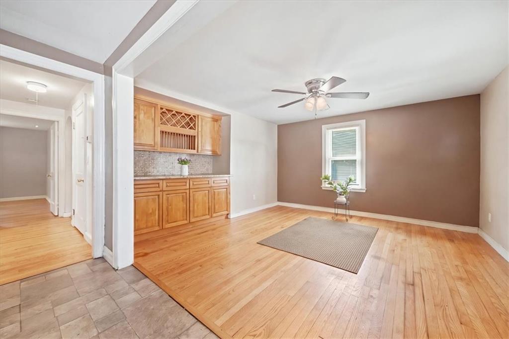 20 Horse Neck Road Property Photo 6