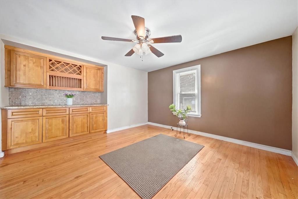 20 Horse Neck Road Property Photo 7