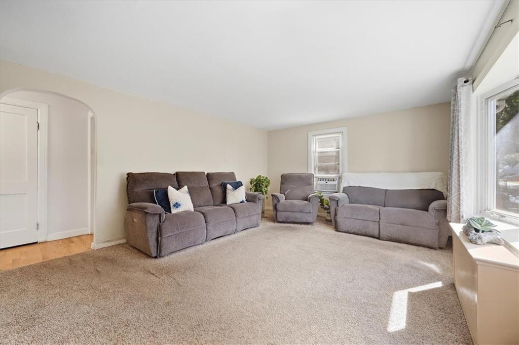 20 Horse Neck Road Property Photo 16