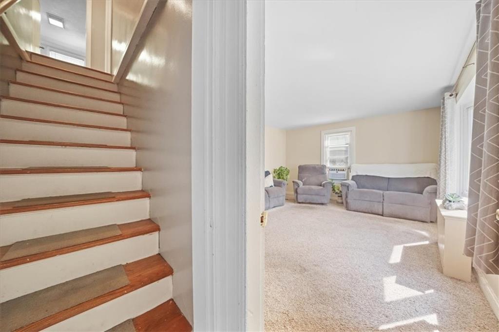 20 Horse Neck Road Property Photo 18