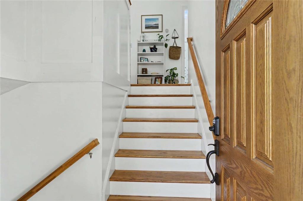 38 Lakeview Drive Property Photo 5