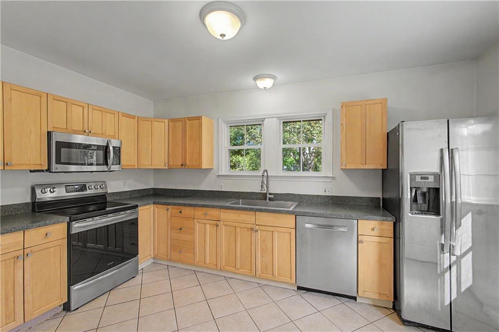 327 Church Street Property Photo 7