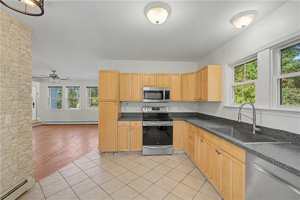 327 Church Street Property Photo 9