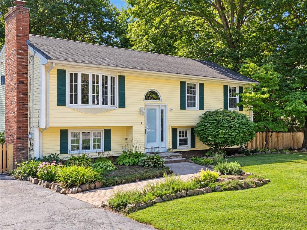 5 Glenwood Circle Property Photo 1
