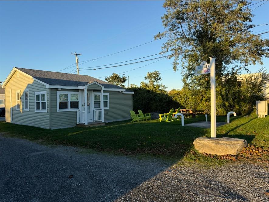 655 Succotash Road Property Photo 1
